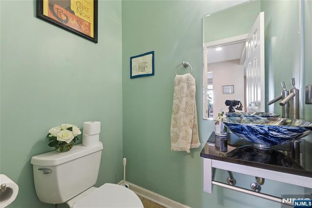 6 Lamring Drive, Fair Lawn, NJ 07410