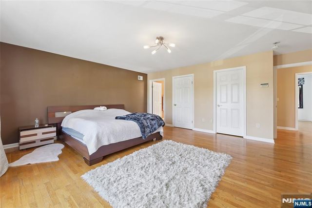 6 Lamring Drive, Fair Lawn, NJ 07410