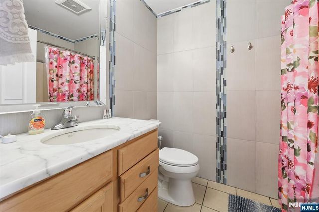 6 Lamring Drive, Fair Lawn, NJ 07410