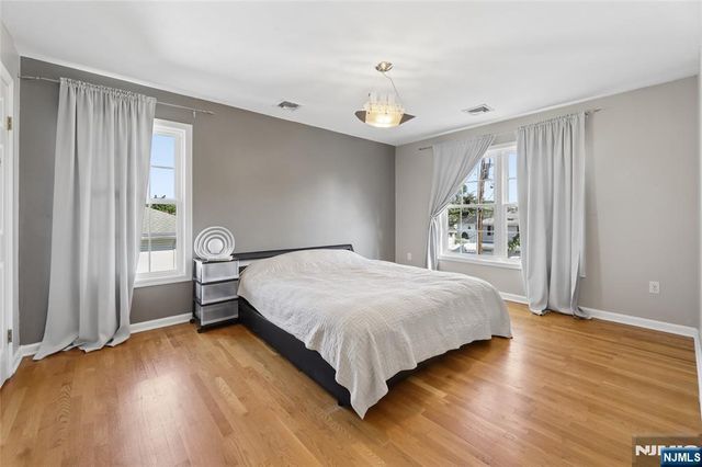 6 Lamring Drive, Fair Lawn, NJ 07410