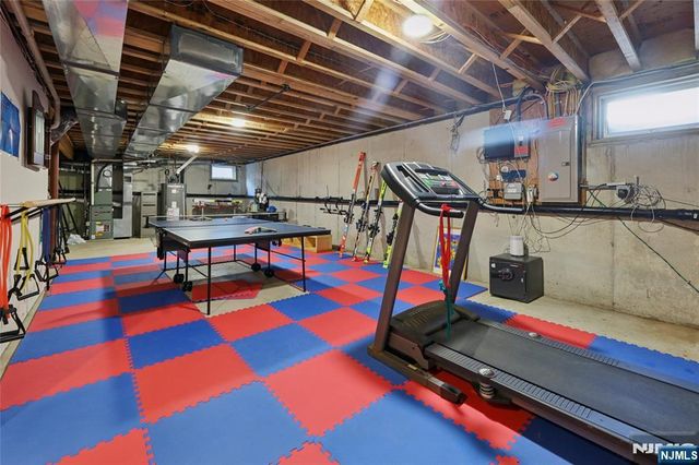 6 Lamring Drive, Fair Lawn, NJ 07410