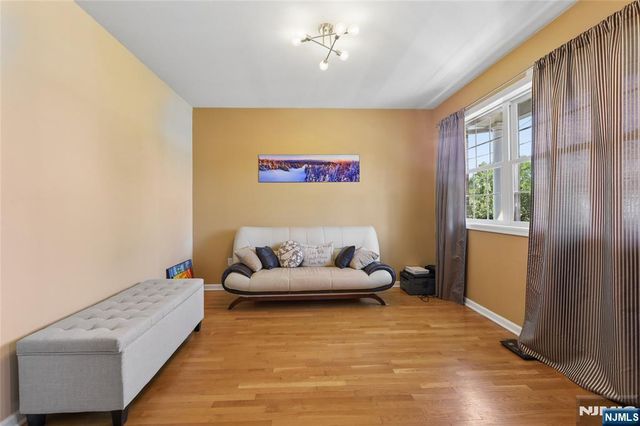 6 Lamring Drive, Fair Lawn, NJ 07410