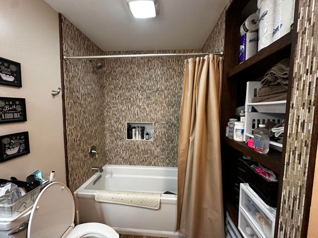 1905 Crestridge RD, Bassett, VA 24055