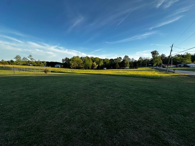 1905 Crestridge RD, Bassett, VA 24055
