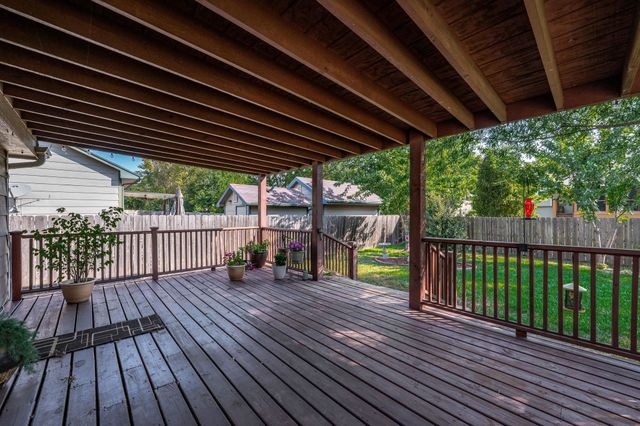 2416 N Amarado St, Wichita, KS 67205