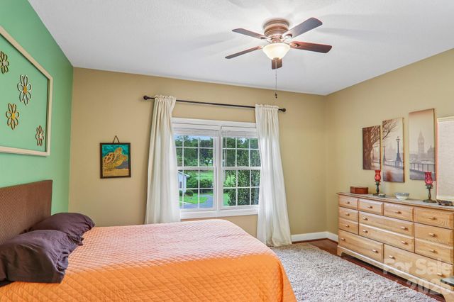3311 Sandy Drive 1, Hendersonville, NC 28792