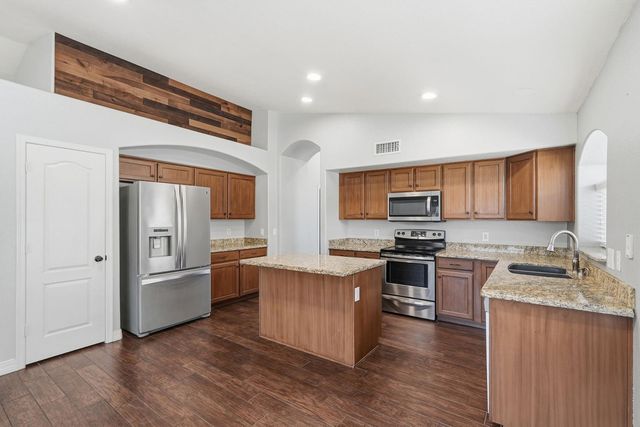 9625 W Runion Drive, Peoria, AZ 85382