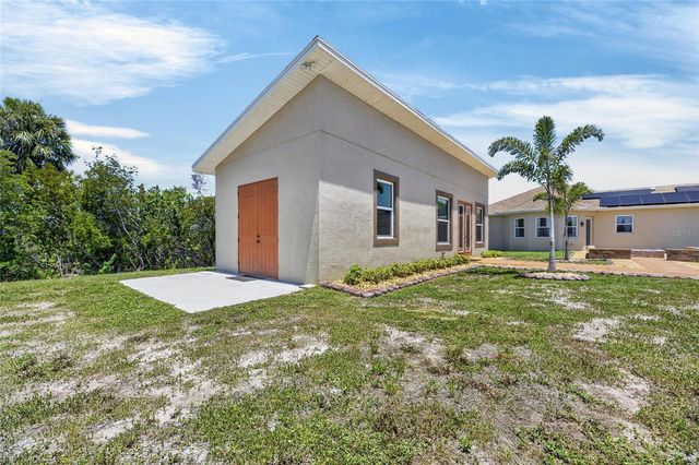 3016 SMILODON TRAIL, Ruskin, FL 33570