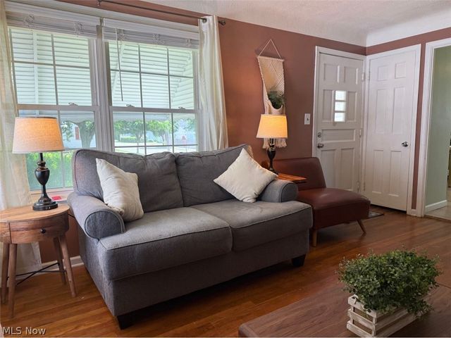 21203 Raymond Street, Maple Heights, OH 44137