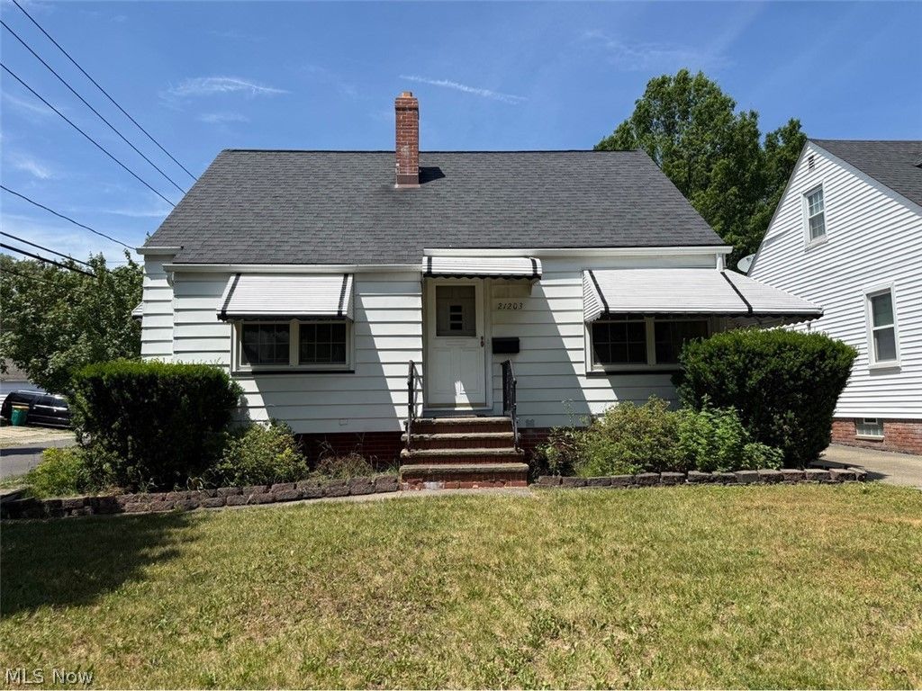 21203 Raymond Street, Maple Heights, OH 44137