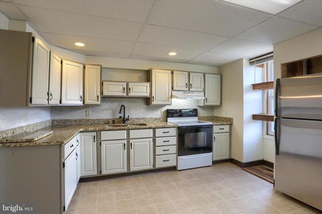 1574 LAFAYETTE ST, Lebanon, PA 17042