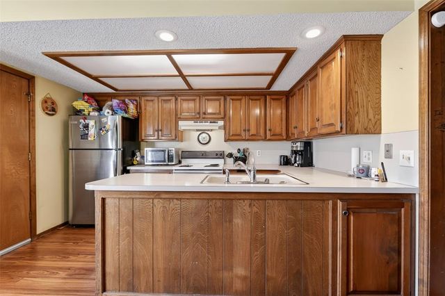 1778 Lionsgate Circle, Bethany, OK 73008