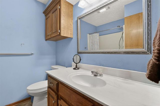 1778 Lionsgate Circle, Bethany, OK 73008