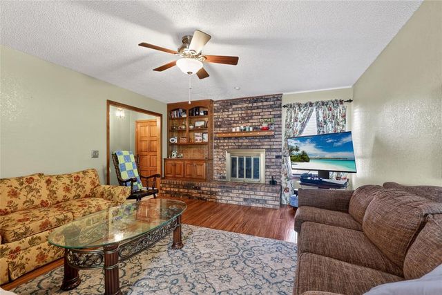 1778 Lionsgate Circle, Bethany, OK 73008