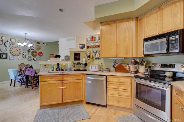 2550 Winding River Drive M2, Broomfield, CO 80023