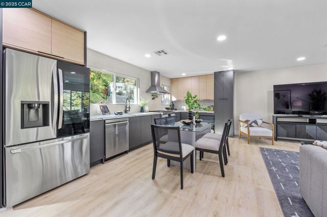 7 Los Amigos, Orinda, CA 94563