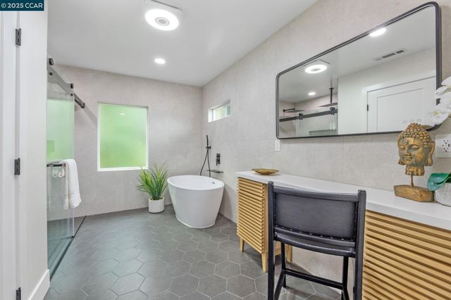 7 Los Amigos, Orinda, CA 94563