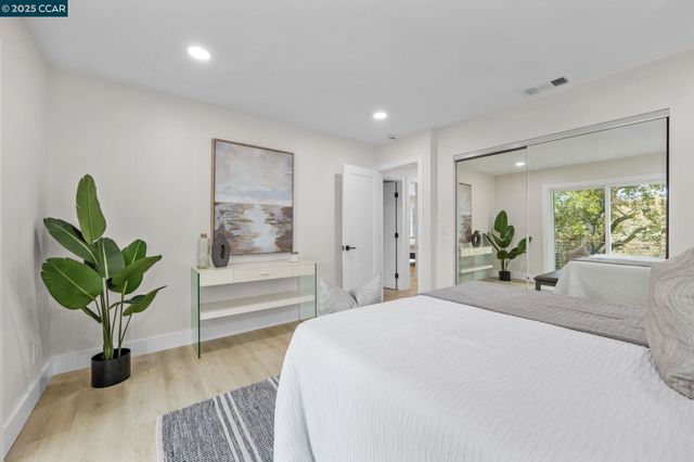 7 Los Amigos, Orinda, CA 94563