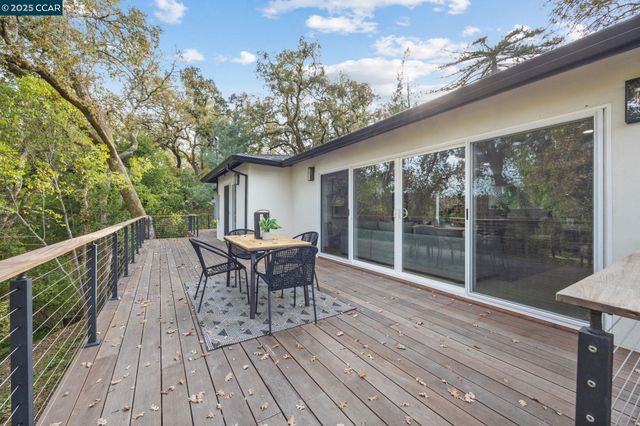 7 Los Amigos, Orinda, CA 94563