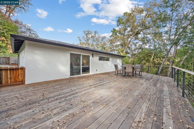 7 Los Amigos, Orinda, CA 94563