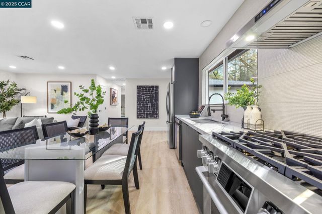 7 Los Amigos, Orinda, CA 94563