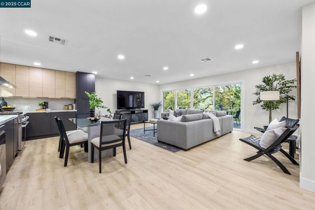 7 Los Amigos, Orinda, CA 94563