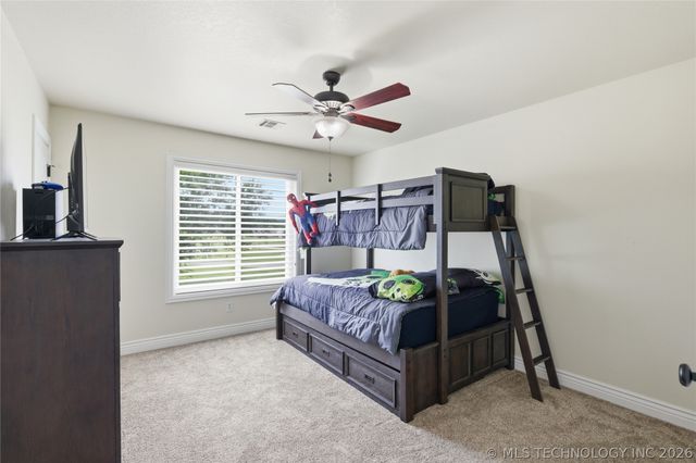 5868 W 493, Pryor, OK 74361
