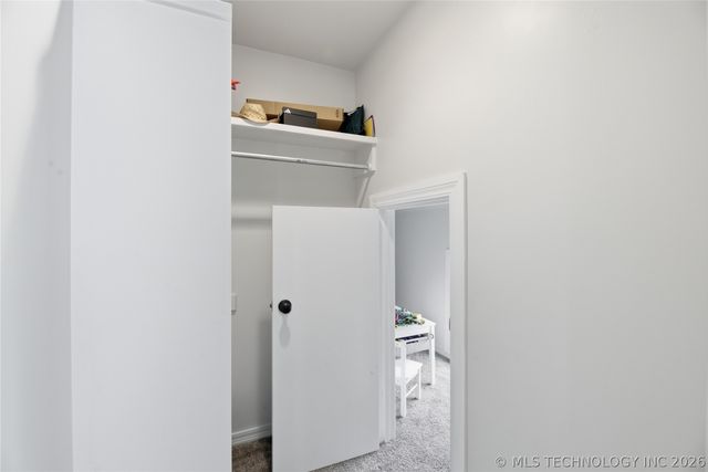5868 W 493, Pryor, OK 74361