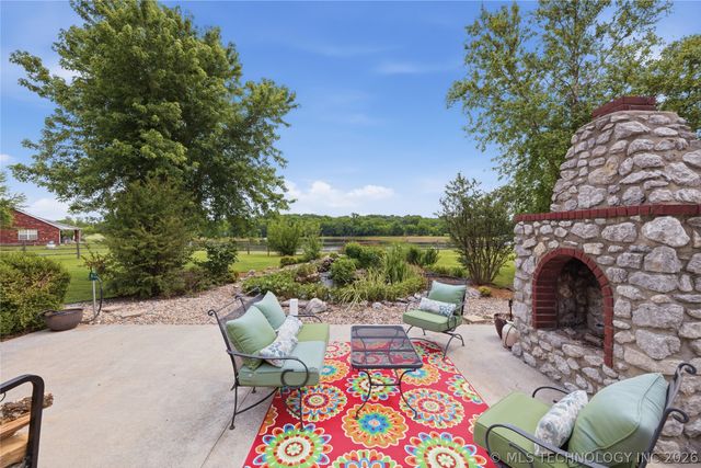 5868 W 493, Pryor, OK 74361
