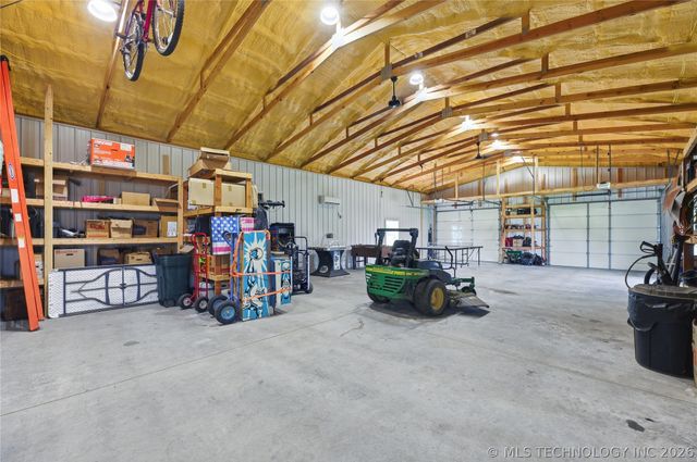5868 W 493, Pryor, OK 74361