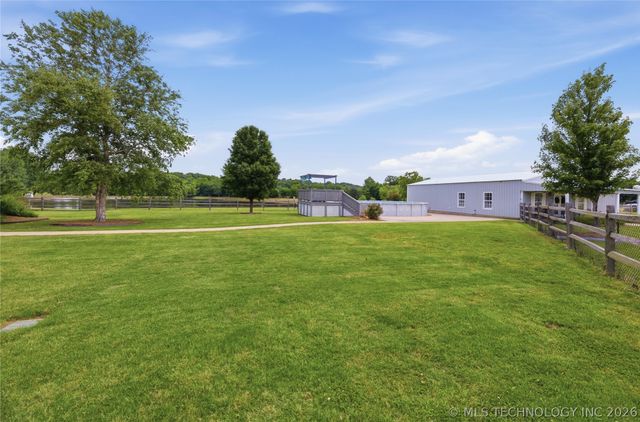 5868 W 493, Pryor, OK 74361