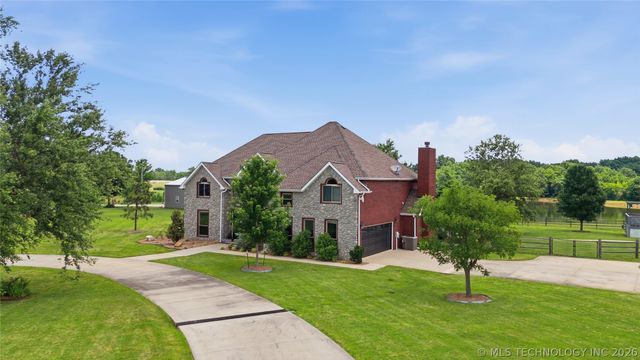 5868 W 493, Pryor, OK 74361
