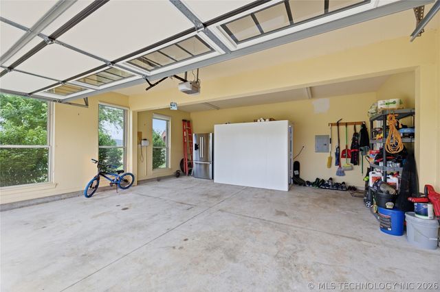 5868 W 493, Pryor, OK 74361