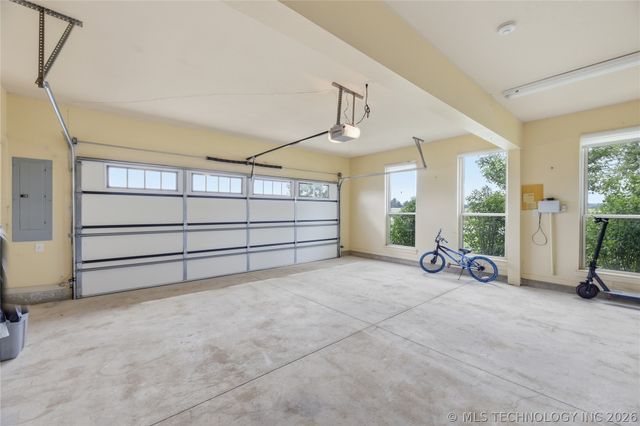 5868 W 493, Pryor, OK 74361