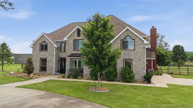 5868 W 493, Pryor, OK 74361