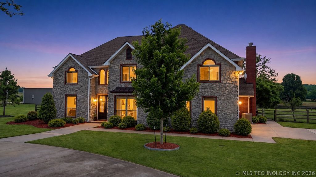 5868 W 493, Pryor, OK 74361