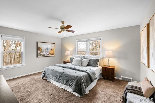 1889 N Signal Hills Drive, Kirkwood, MO 63122