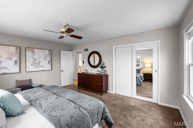 1889 N Signal Hills Drive, Kirkwood, MO 63122