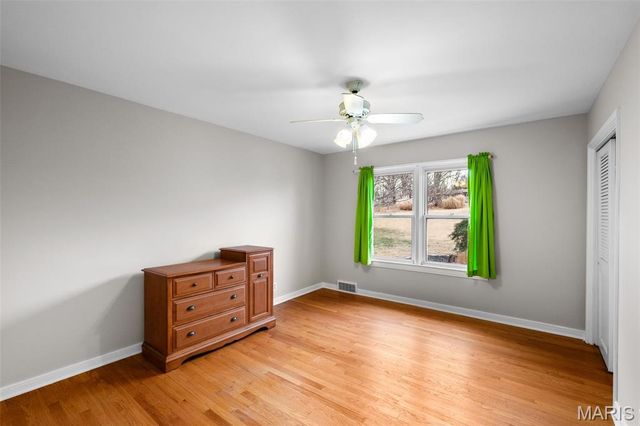 1889 N Signal Hills Drive, Kirkwood, MO 63122