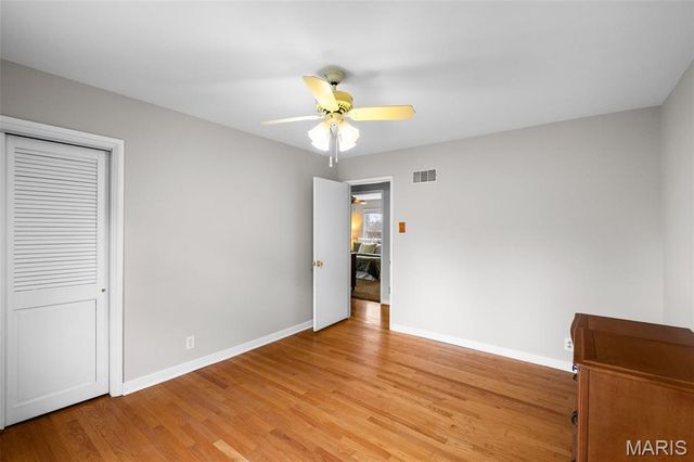 1889 N Signal Hills Drive, Kirkwood, MO 63122