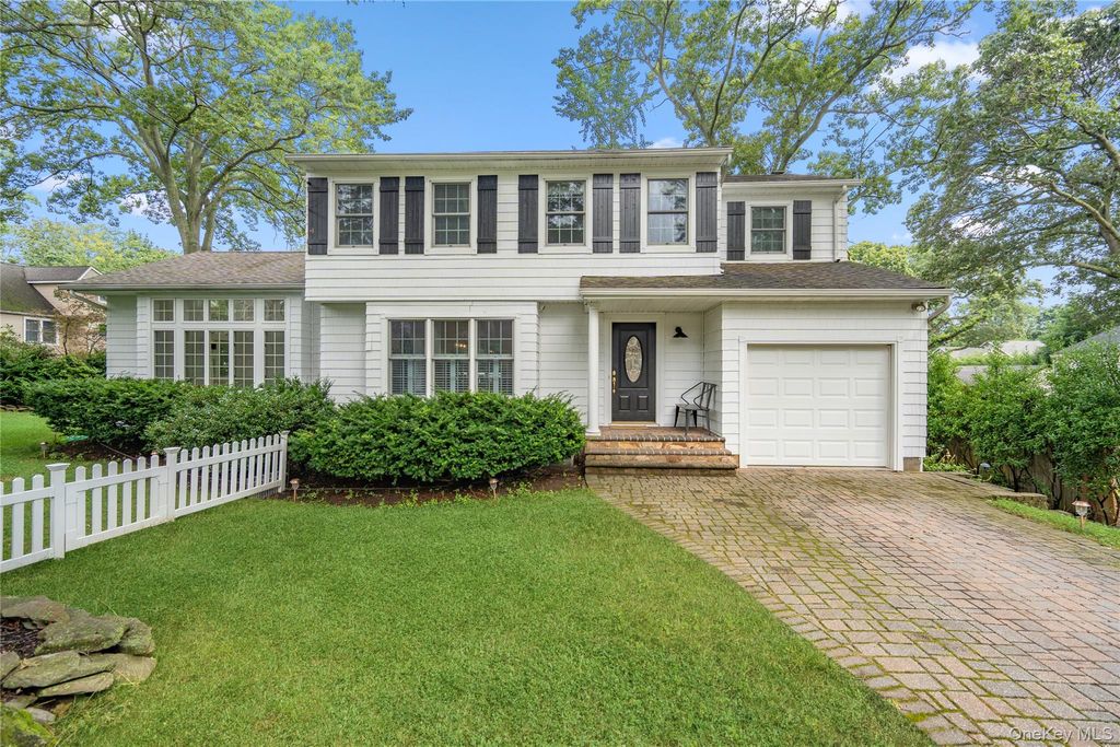 111 Van Buren Drive, Centerport, NY 11721