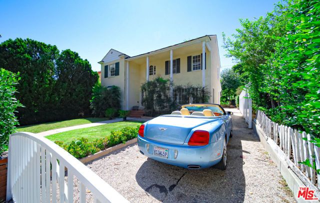 713 N Doheny Drive, Beverly Hills, CA 90210