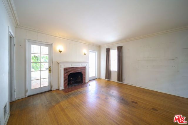 713 N Doheny Drive, Beverly Hills, CA 90210