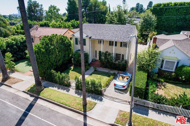 713 N Doheny Drive, Beverly Hills, CA 90210