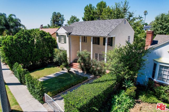 713 N Doheny Drive, Beverly Hills, CA 90210