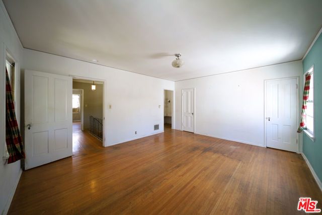 713 N Doheny Drive, Beverly Hills, CA 90210