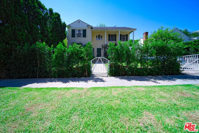 713 N Doheny Drive, Beverly Hills, CA 90210