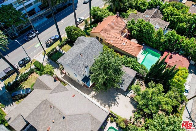 713 N Doheny Drive, Beverly Hills, CA 90210
