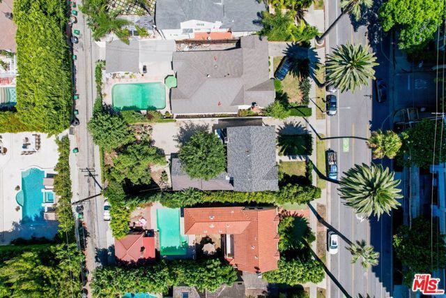 713 N Doheny Drive, Beverly Hills, CA 90210