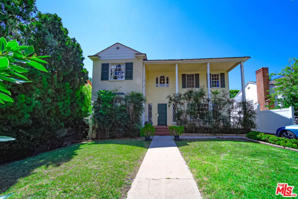 713 N Doheny Drive, Beverly Hills, CA 90210